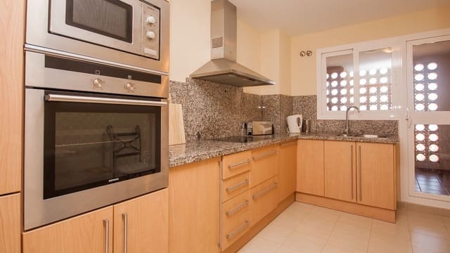 2 makuuhuone Huoneisto myytävänä paikassa La Duquesa / Puerto de la Duquesa, Manilva mukana uima-altaan 
autotalli - 269 000 € (Ref: 9590391)