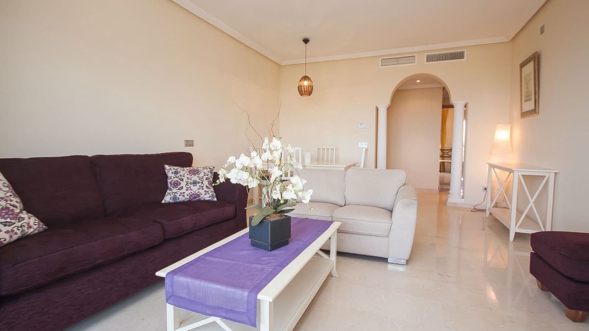 2 soveværelse Lejlighed til salg i La Duquesa / Puerto de la Duquesa med swimmingpool garage - € 269.000 (Ref: 9590391)