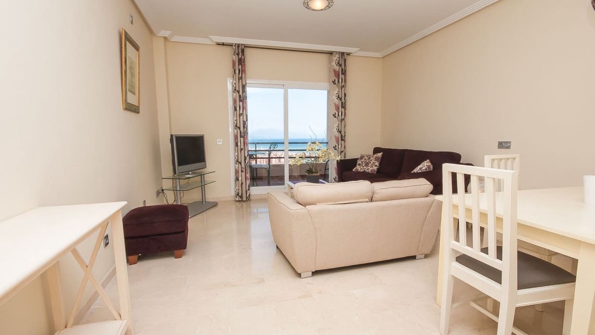 2 soveværelse Lejlighed til salg i La Duquesa / Puerto de la Duquesa med swimmingpool garage - € 269.000 (Ref: 9590391)