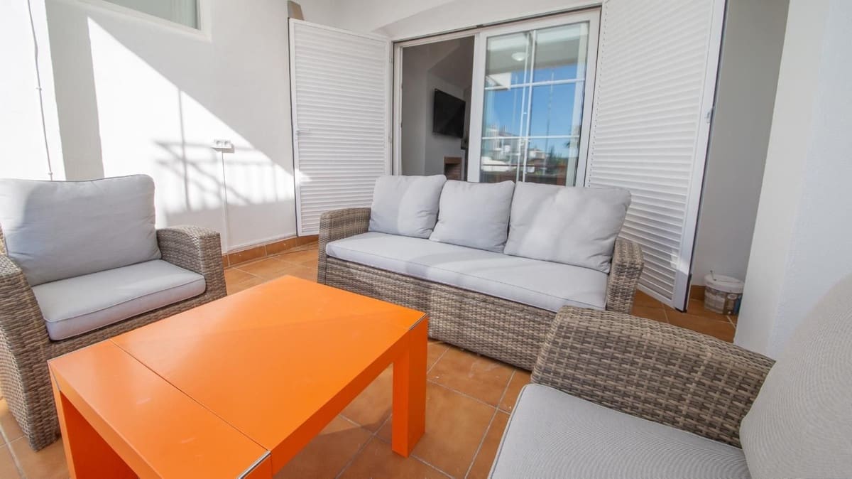 Apartamento de 2 habitaciones en La Duquesa / Puerto de la Duquesa en venta con piscina garaje - 229.950 € (Ref: 9590570)