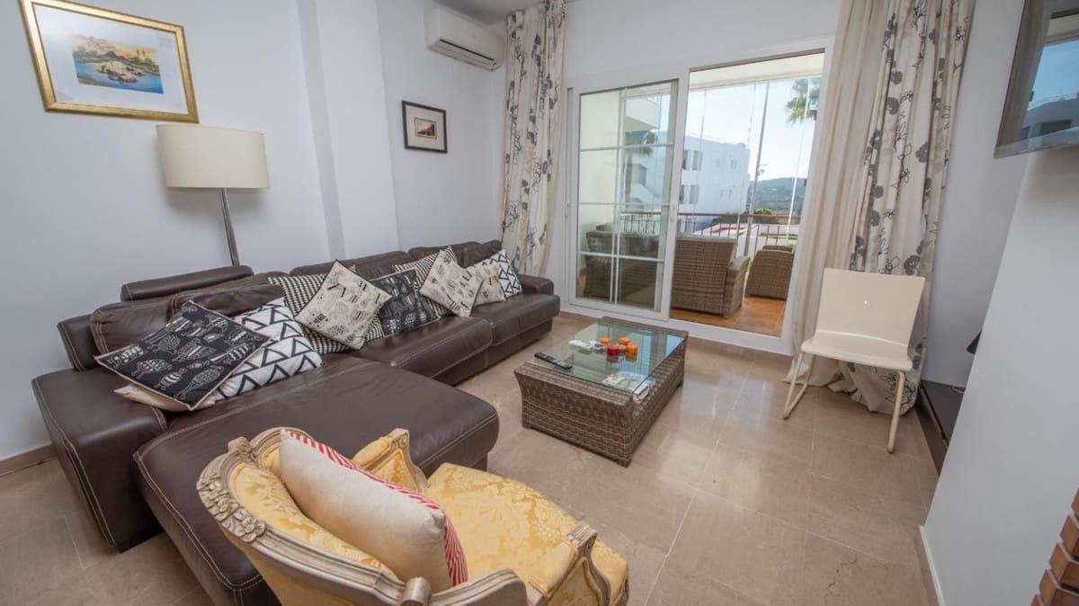 Apartamento de 2 habitaciones en La Duquesa / Puerto de la Duquesa en venta con piscina garaje - 229.950 € (Ref: 9590570)
