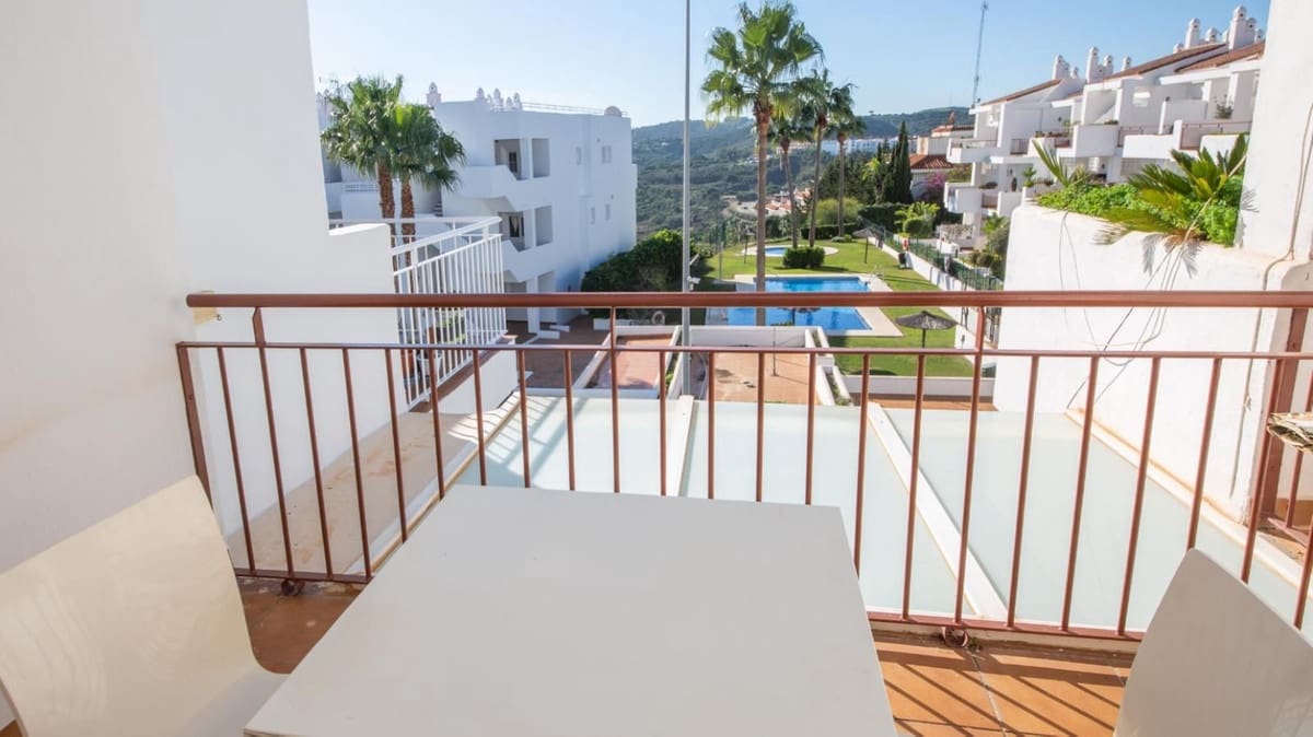 Apartamento de 2 habitaciones en La Duquesa / Puerto de la Duquesa en venta con piscina garaje - 229.950 € (Ref: 9590570)