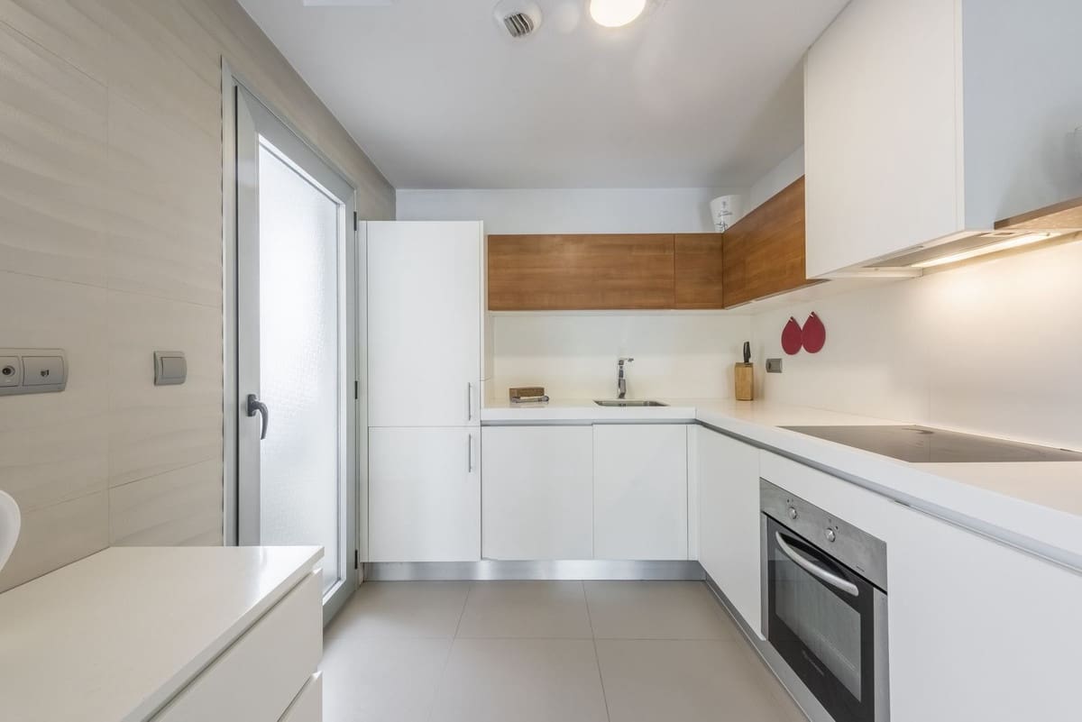 3 sovrum Lägenhet till salu i San Pedro de Alcantara med pool garage - 649 000 € (Ref: 9592004)