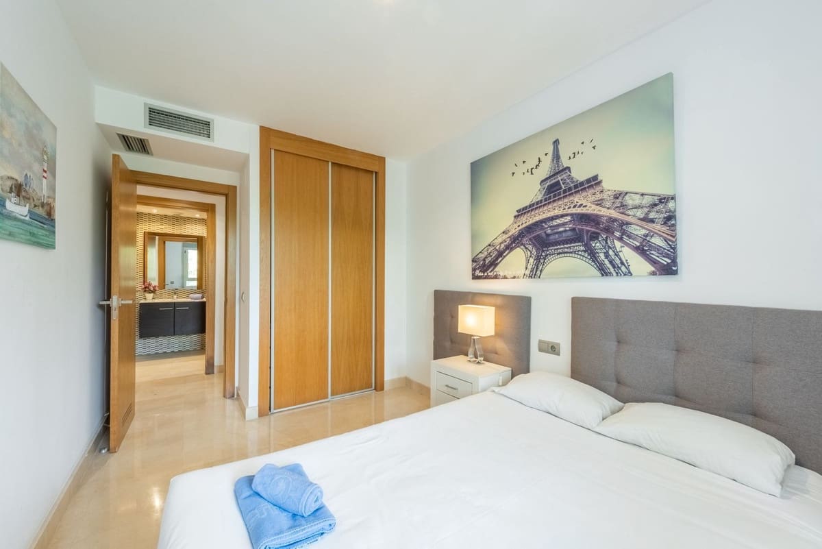 3 bedroom Apartment for sale in San Pedro de Alcantara with pool garage - € 649,000 (Ref: 9592004)