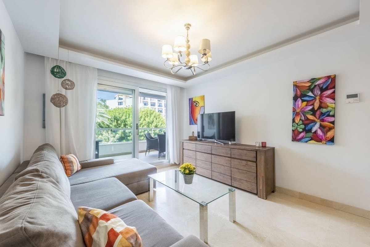 3 bedroom Apartment for sale in San Pedro de Alcantara with pool garage - € 649,000 (Ref: 9592004)
