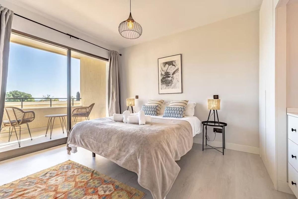 1 chambre Appartement à vendre à Nueva Andalucia avec piscine garage - 309 000 € (Ref: 9592005)