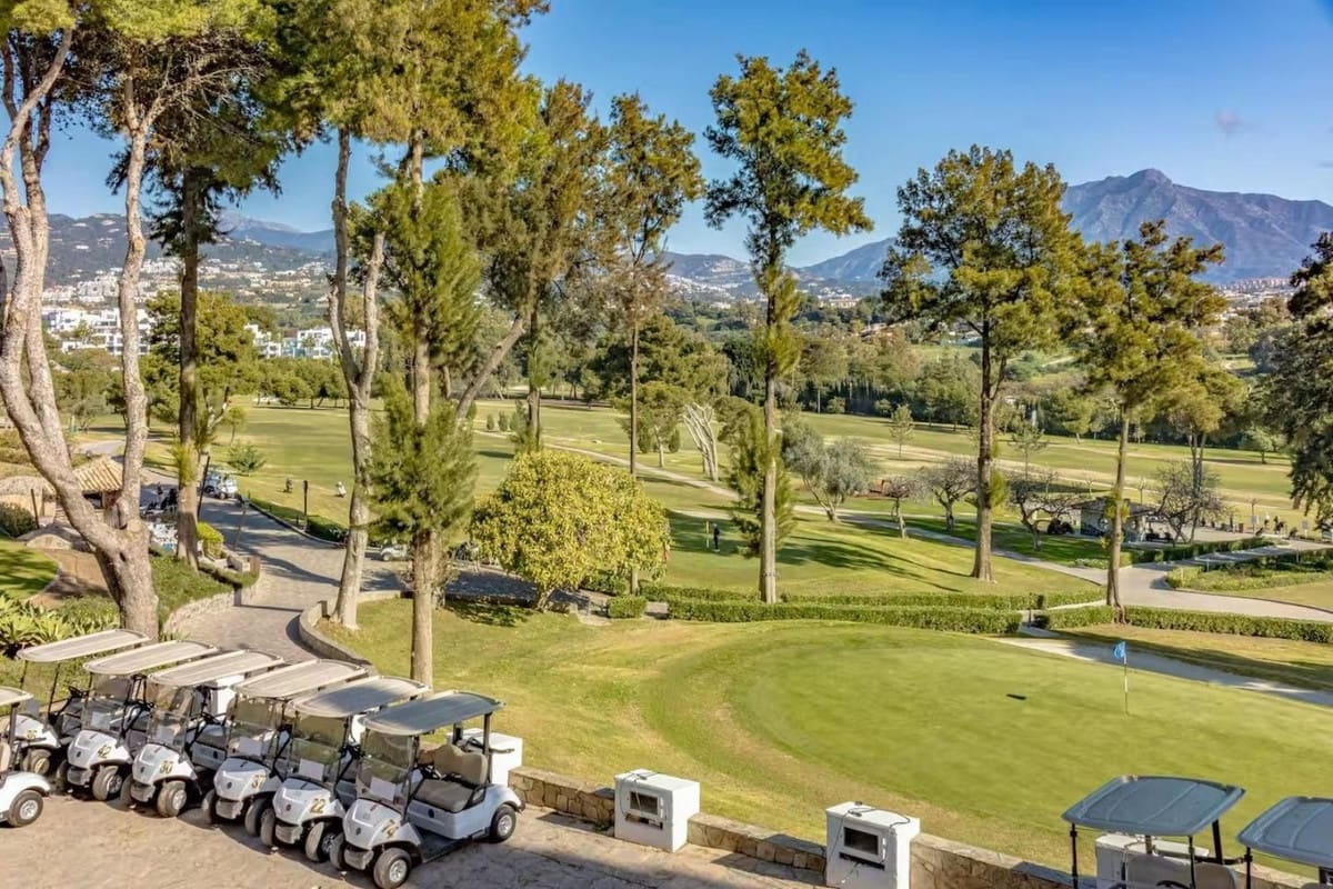 1 soverom Leilighet til salgs i San Pedro de Alcantara med svømmebasseng garasje - € 309 000 (Ref: 9592005)