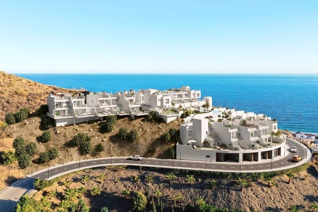3 soveværelse Byhus til salg i Torrox-Costa, Torrox med swimmingpool garage - € 499.000 (Ref: 9603240)