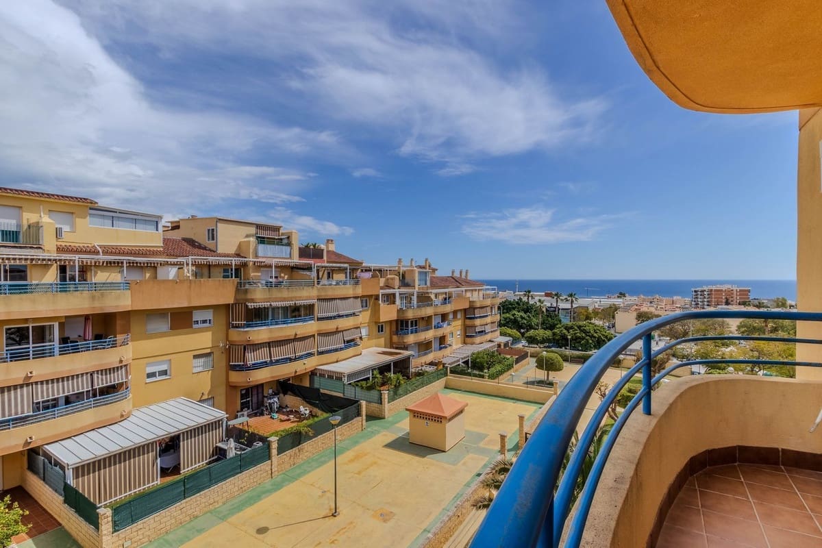 3 soveværelse Lejlighed til salg i Torremolinos med swimmingpool garage - € 450.000 (Ref: 9603400)