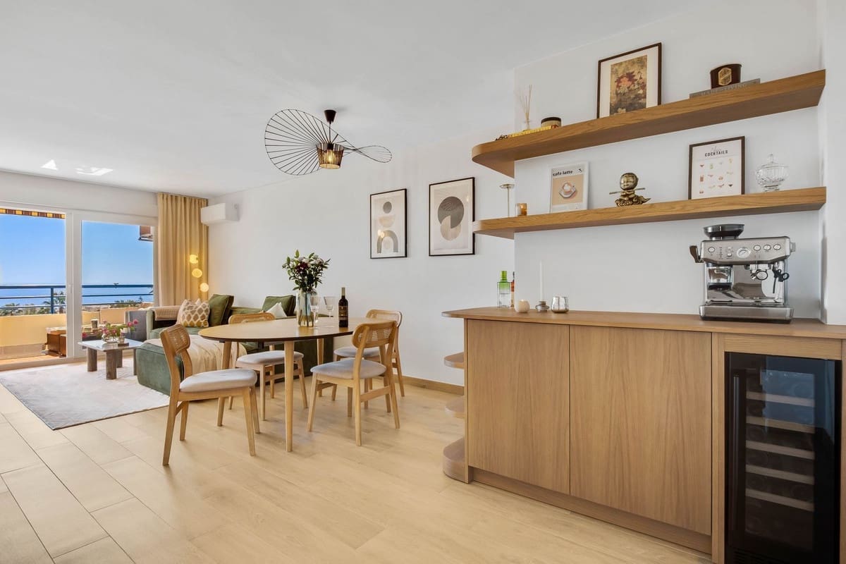 Apartamento de 3 habitaciones en Torremolinos en venta con piscina garaje - 450.000 € (Ref: 9603400)