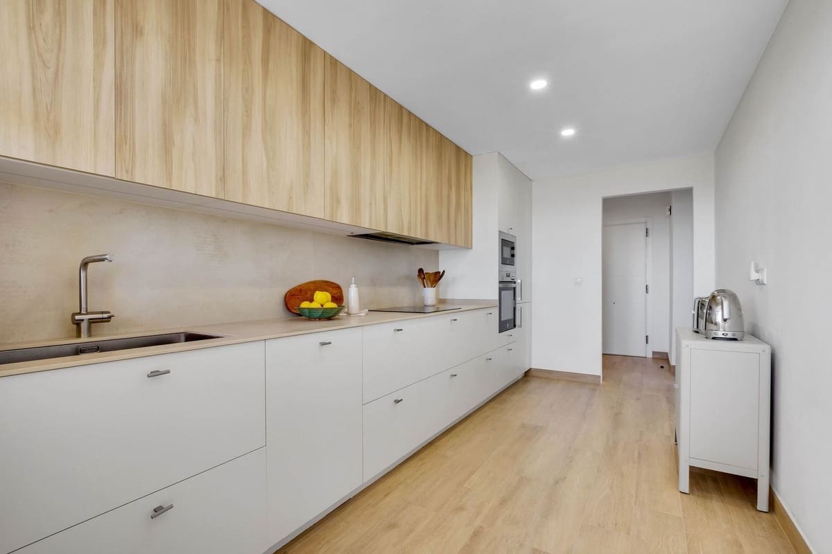 Apartamento de 3 habitaciones en Torremolinos en venta con piscina garaje - 450.000 € (Ref: 9603400)