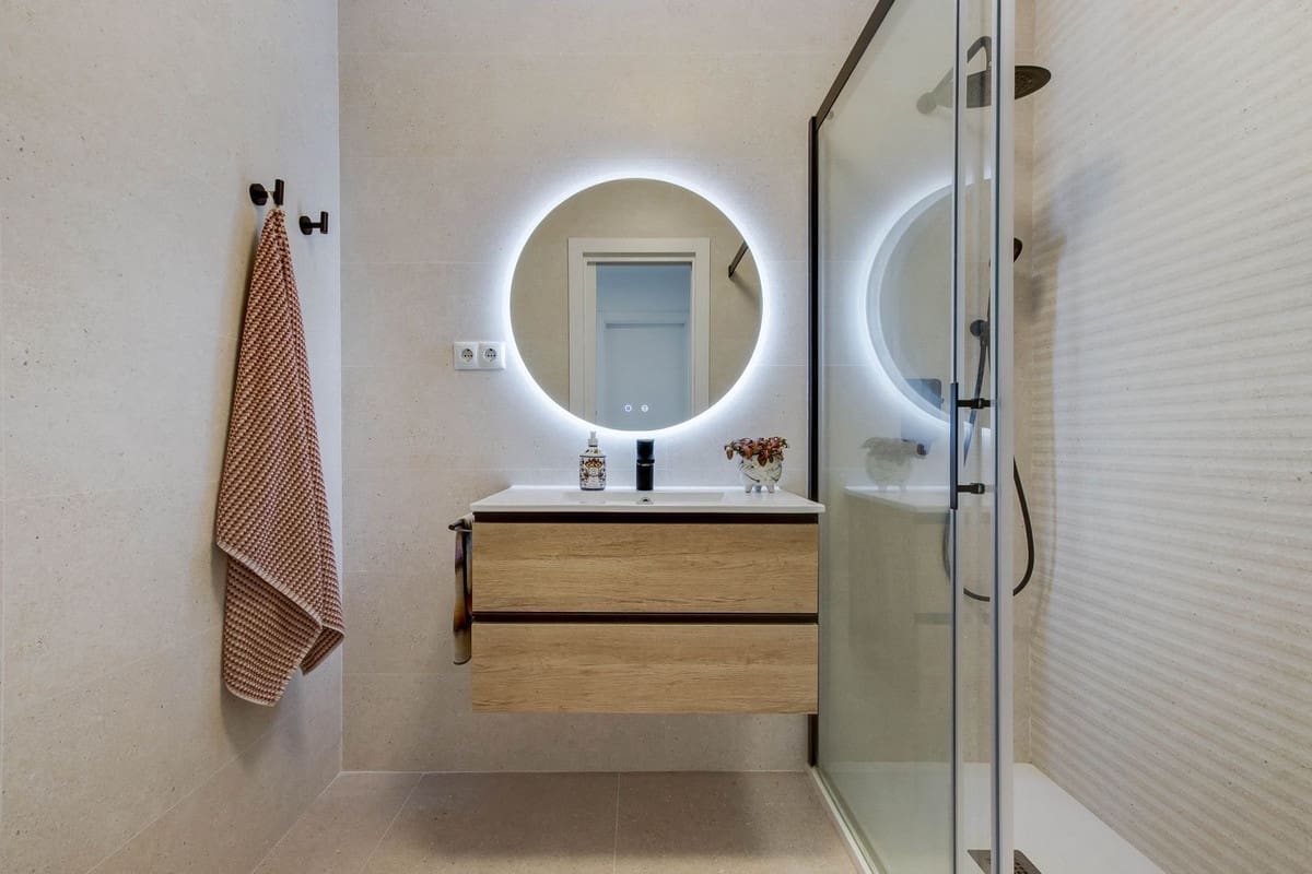 Apartamento de 3 habitaciones en Torremolinos en venta con piscina garaje - 450.000 € (Ref: 9603400)