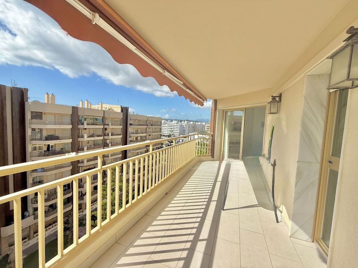 2 bedroom Penthouse for sale in Fuengirola - € 559,000 (Ref: 9603538)