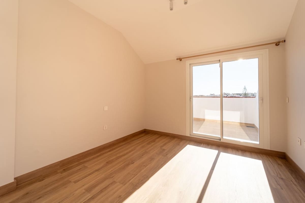 3 quarto Apartamento para venda em Fuengirola com piscina garagem - 385 000 € (Ref: 9603539)