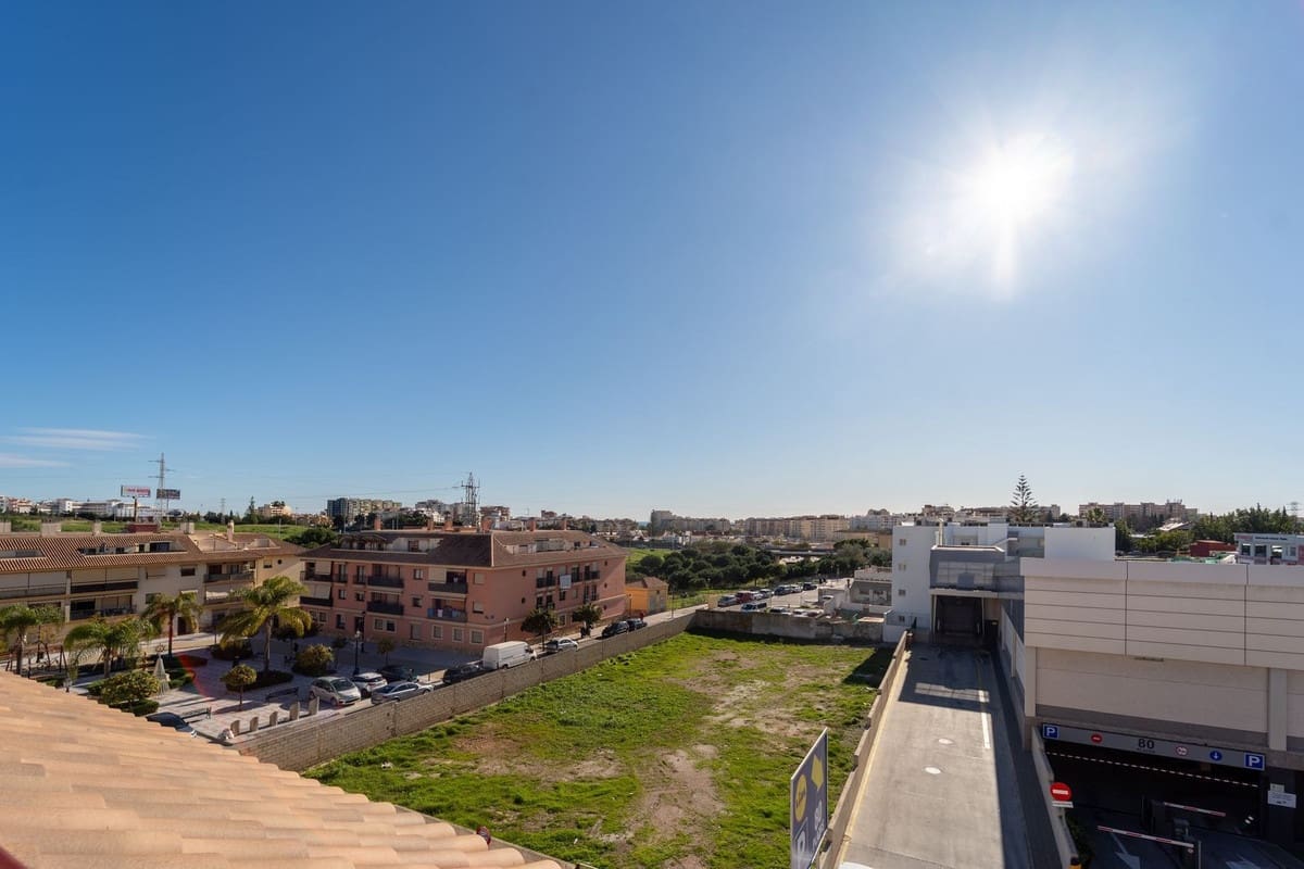 3 quarto Apartamento para venda em Fuengirola com piscina garagem - 385 000 € (Ref: 9603539)