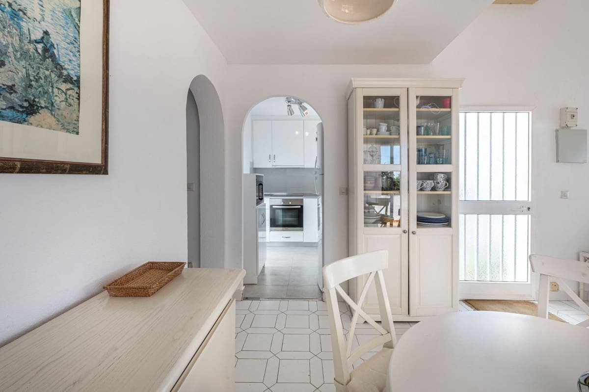 3 sypialnia Dom blizniak na sprzedaż w Mijas Costa z basenem garażem - 649 000 € (Ref: 9603656)