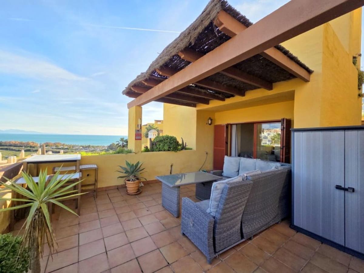 2 chambre Appartement à vendre à La Duquesa / Puerto de la Duquesa avec piscine garage - 265 000 € (Ref: 9606767)