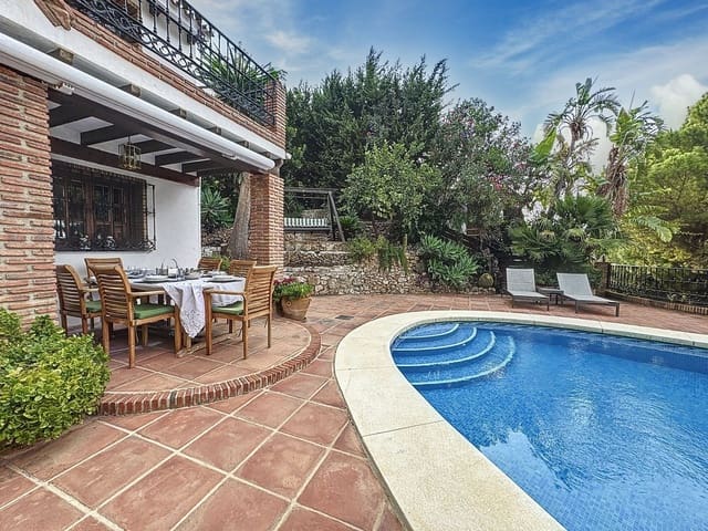 3 soveværelse Villa til salg i Mijas med swimmingpool garage - € 925.000 (Ref: 9606769)