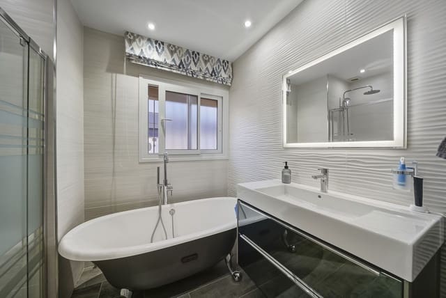 3 chambre Villa/Maison à vendre à Benalmádena avec piscine garage - 745 000 € (Ref: 9609603)