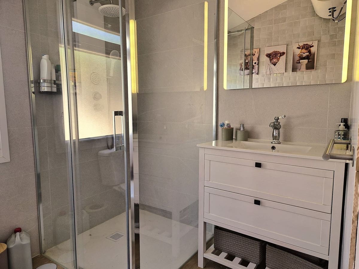 4 bedroom Villa for sale in Manilva with pool garage - € 765,000 (Ref: 9614266)