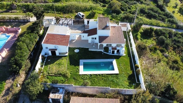 4 chambre Villa/Maison à vendre à Manilva avec piscine garage - 765 000 € (Ref: 9614266)