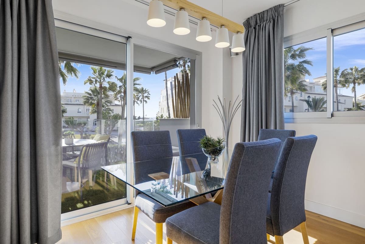 3 sypialnia Apartament na sprzedaż w Mijas Costa z basenem garażem - 649 000 € (Ref: 9626713)