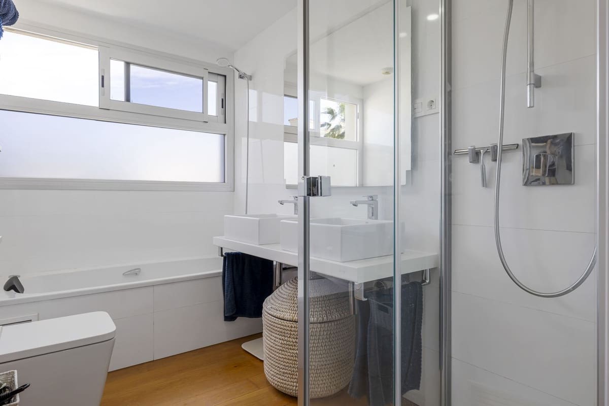 3 sypialnia Apartament na sprzedaż w Mijas Costa z basenem garażem - 649 000 € (Ref: 9626713)