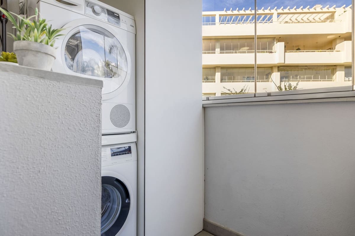 3 bedroom Apartment for sale in Mijas Costa with pool garage - € 649,000 (Ref: 9626713)