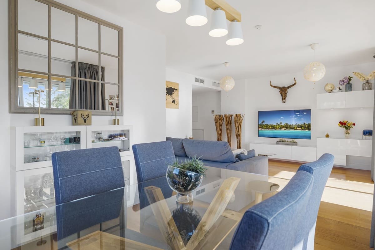 3 bedroom Apartment for sale in Mijas Costa with pool garage - € 649,000 (Ref: 9626713)
