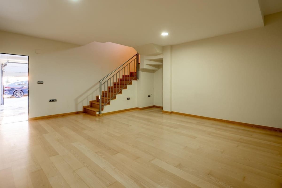 3 sovrum Semi-fristående Villa till salu i Fuengirola med pool garage - 715 000 € (Ref: 9626714)