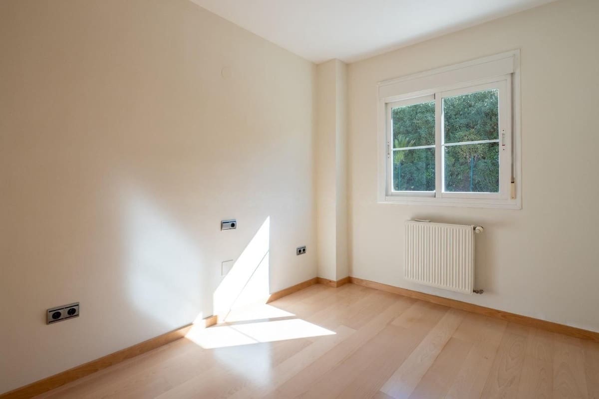3 chambre Villa/Maison Semi-Mitoyenne à vendre à Fuengirola avec piscine garage - 715 000 € (Ref: 9626714)
