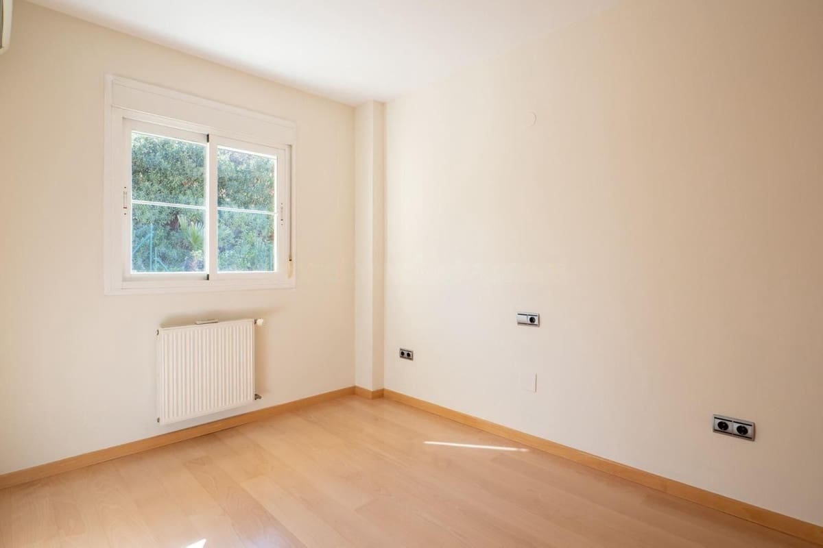 3 chambre Villa/Maison Semi-Mitoyenne à vendre à Fuengirola avec piscine garage - 715 000 € (Ref: 9626714)