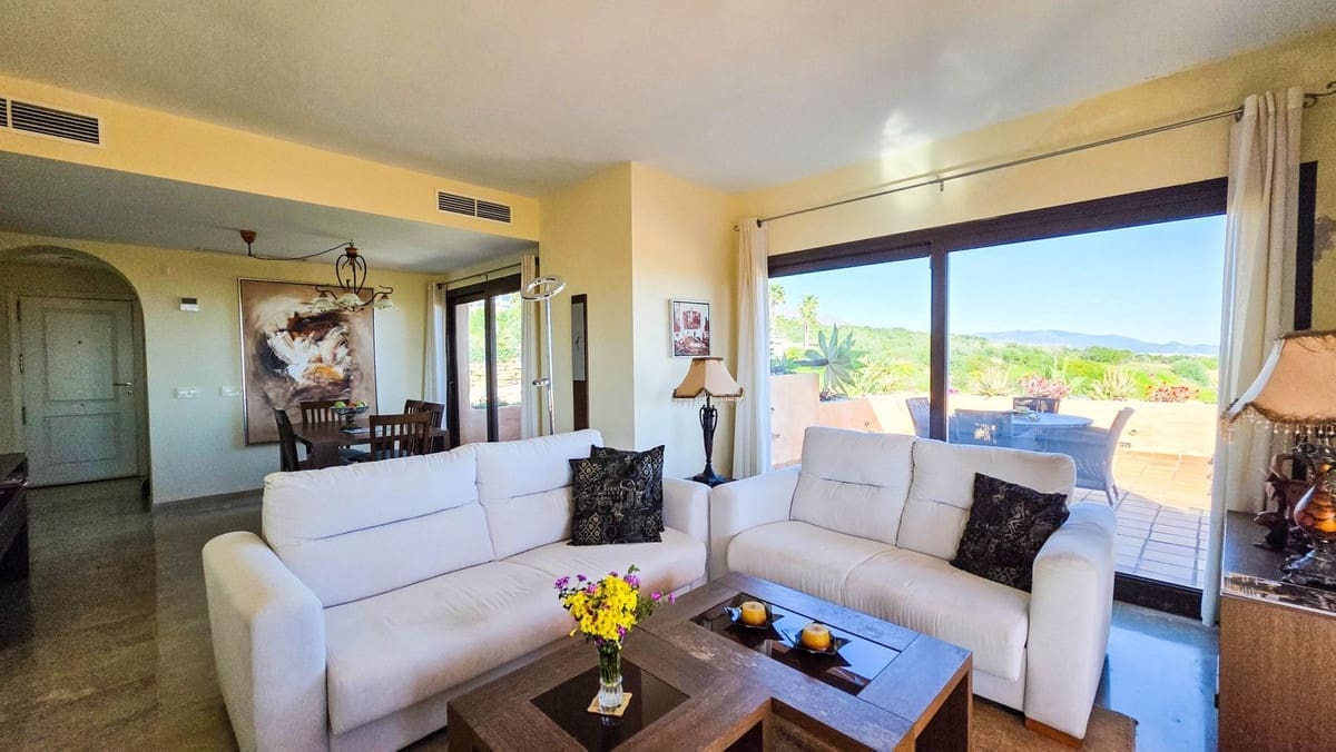 3 soverom Penthouse til salgs i La Duquesa / Puerto de la Duquesa med svømmebasseng garasje - € 495 000 (Ref: 9626715)