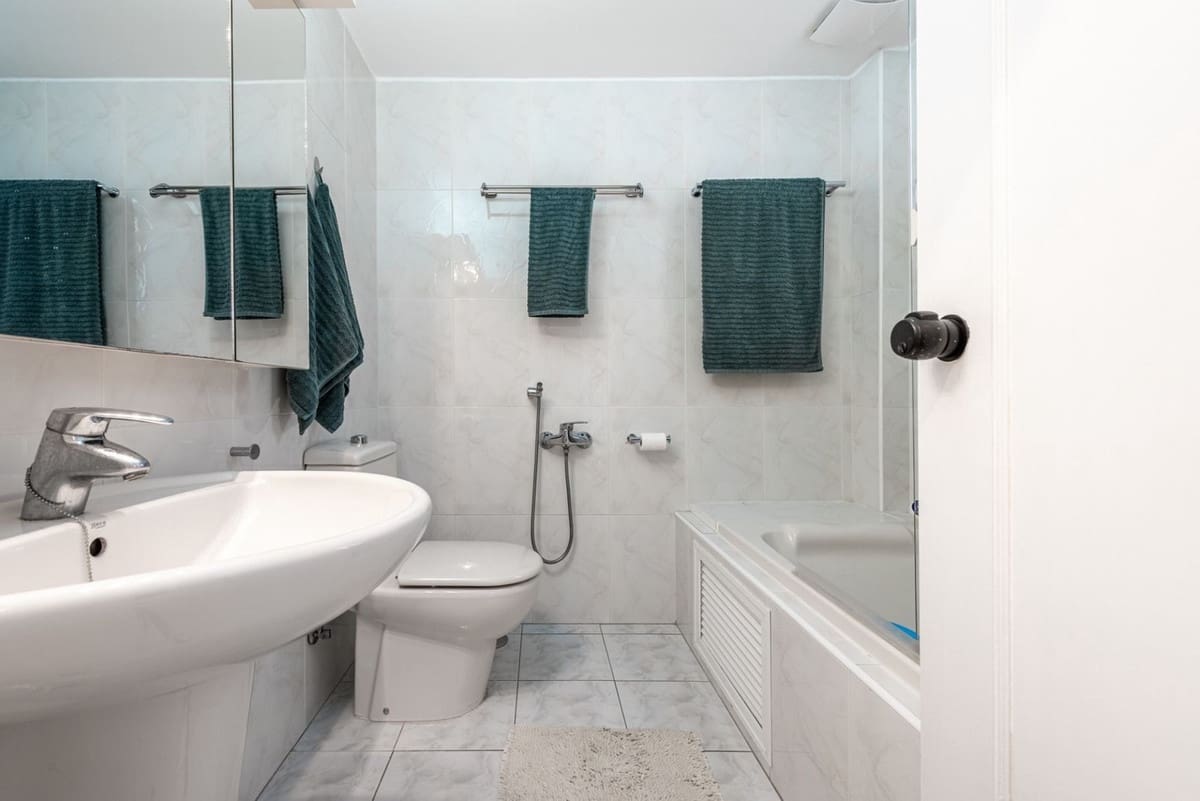 1 chambre Appartement à vendre à Calahonda avec piscine garage - 295 000 € (Ref: 9628223)