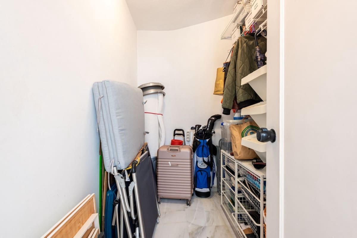 1 chambre Appartement à vendre à Calahonda avec piscine garage - 295 000 € (Ref: 9628223)