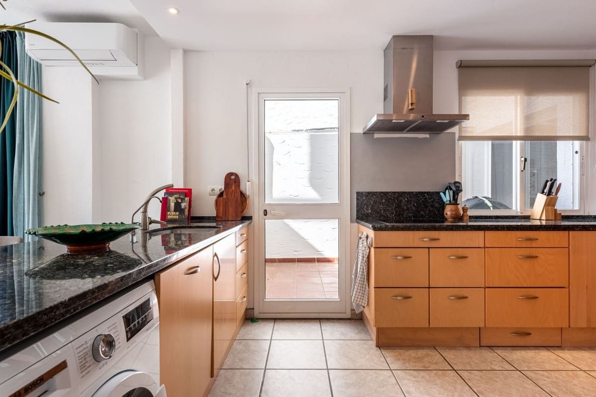 1 chambre Appartement à vendre à Calahonda avec piscine garage - 295 000 € (Ref: 9628223)