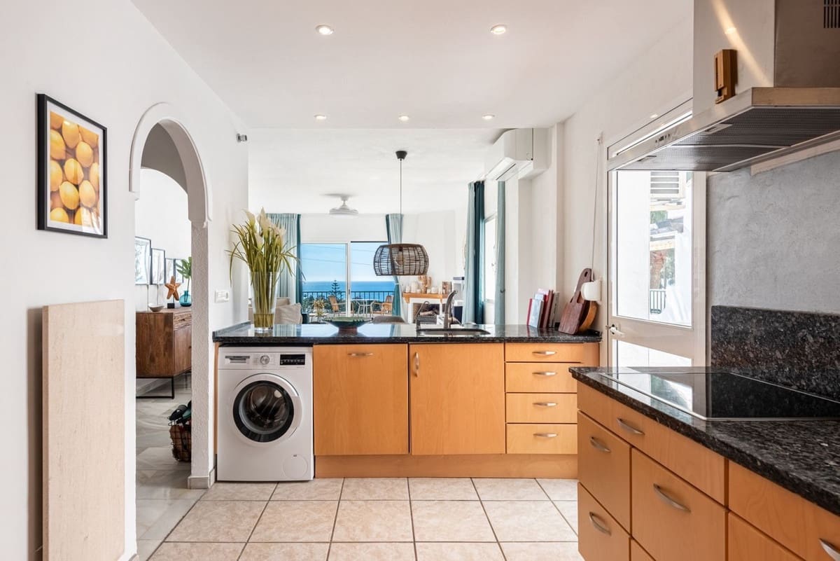 1 chambre Appartement à vendre à Calahonda avec piscine garage - 295 000 € (Ref: 9628223)