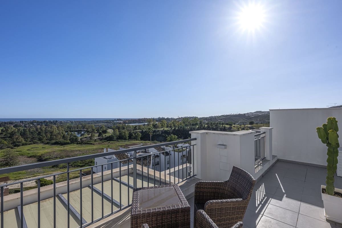 2 soveværelse Lejlighed til salg i Los Arqueros med swimmingpool garage - € 680.000 (Ref: 9631864)