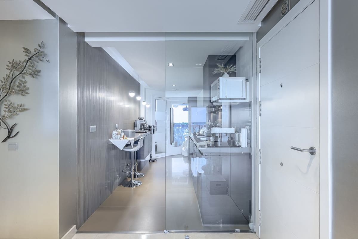 2 Zimmer Apartment zu verkaufen in Los Arqueros mit Pool Garage - 680.000 € (Ref: 9631864)