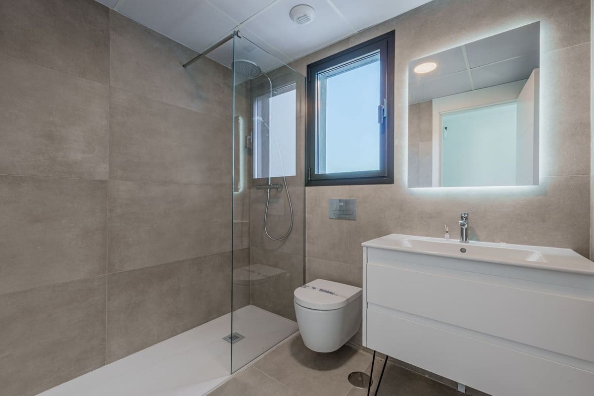 3 soverom Penthouse til salgs i Torremolinos med svømmebasseng garasje - € 1 750 000 (Ref: 9631865)