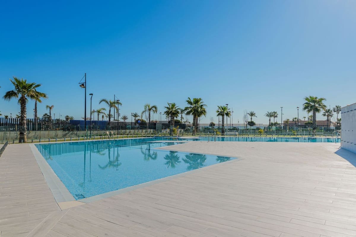 3 soverom Penthouse til salgs i Torremolinos med svømmebasseng garasje - € 1 750 000 (Ref: 9631865)