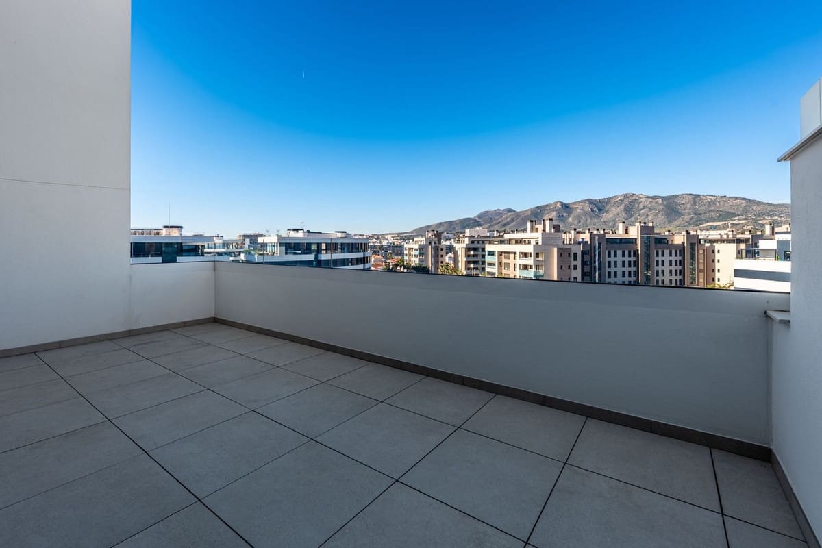 3 bedroom Penthouse for sale in Torremolinos with pool garage - € 1,590,000 (Ref: 9631865)