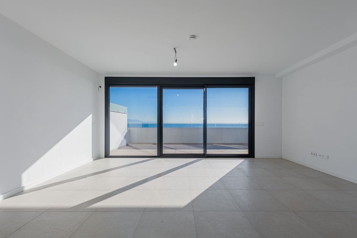 3 bedroom Penthouse for sale in Torremolinos with pool garage - € 1,590,000 (Ref: 9631865)