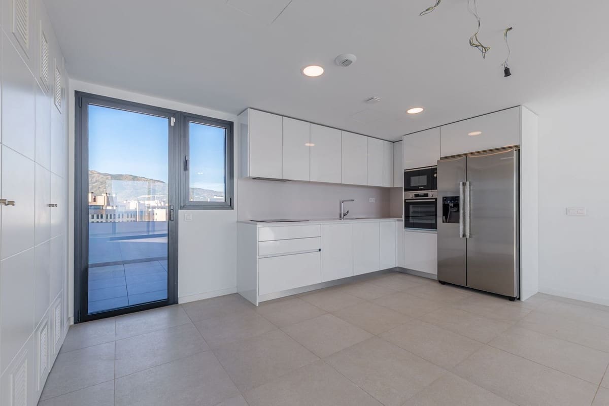 3 bedroom Penthouse for sale in Torremolinos with pool garage - € 1,590,000 (Ref: 9631865)