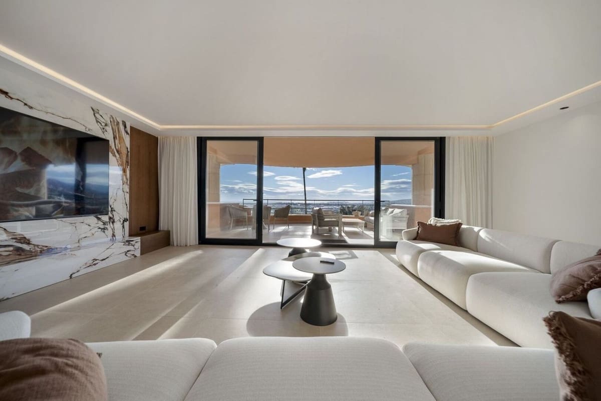 3 soveværelse Lejlighed til salg i Nueva Andalucia med swimmingpool garage - € 1.650.000 (Ref: 9631866)