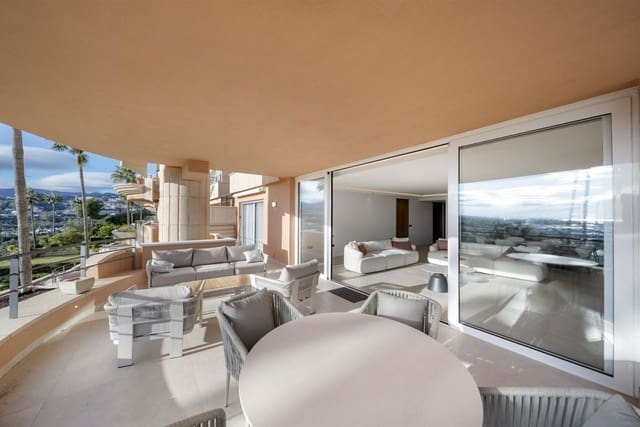 3 soveværelse Lejlighed til salg i Nueva Andalucia, Marbella med swimmingpool garage - € 1.650.000 (Ref: 9631866)