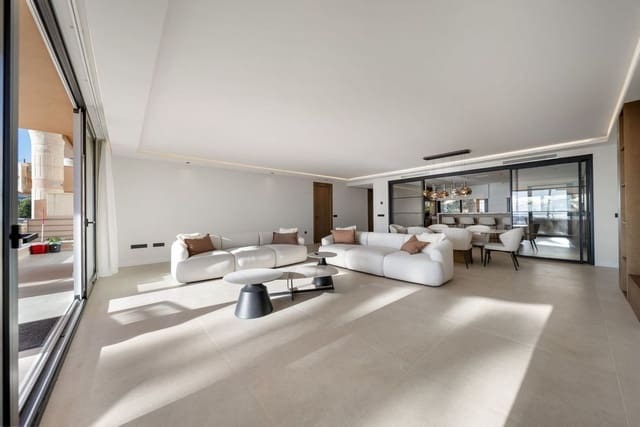 3 soveværelse Lejlighed til salg i Nueva Andalucia, Marbella med swimmingpool garage - € 1.650.000 (Ref: 9631866)