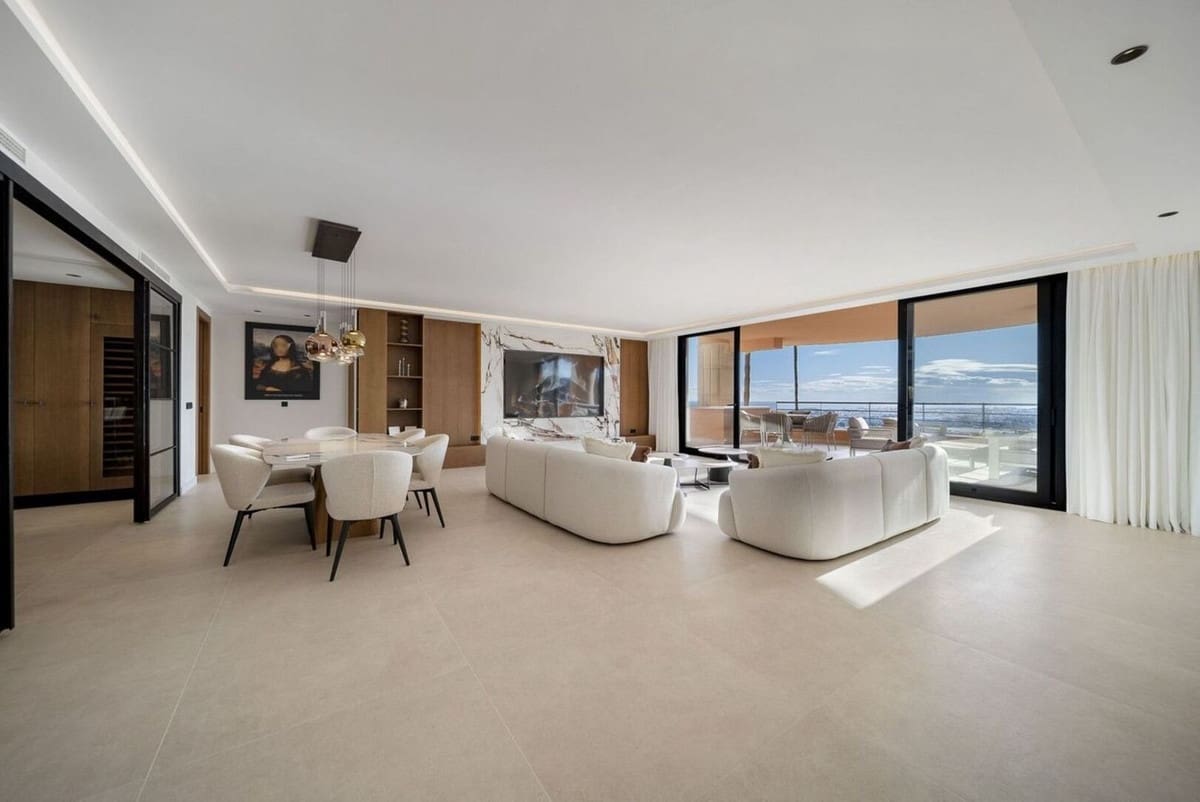 3 quarto Apartamento para venda em Nueva Andalucia com piscina garagem - 1 650 000 € (Ref: 9631866)