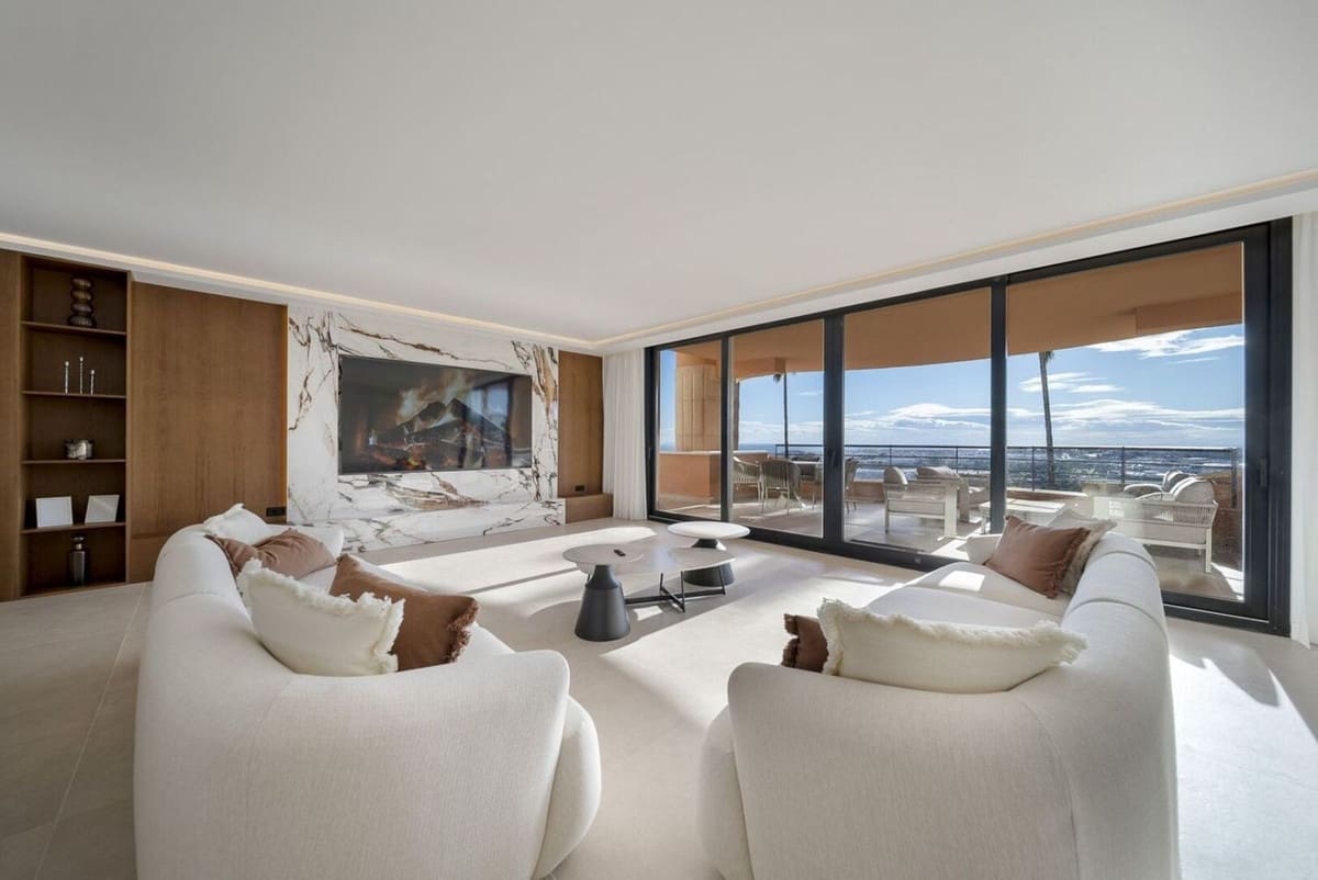 3 quarto Apartamento para venda em Nueva Andalucia com piscina garagem - 1 650 000 € (Ref: 9631866)