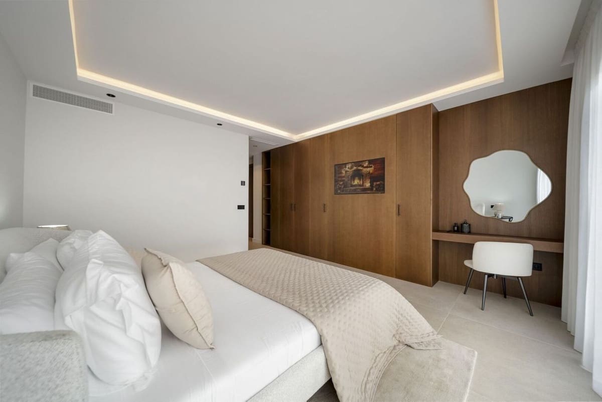 3 quarto Apartamento para venda em Nueva Andalucia com piscina garagem - 1 650 000 € (Ref: 9631866)